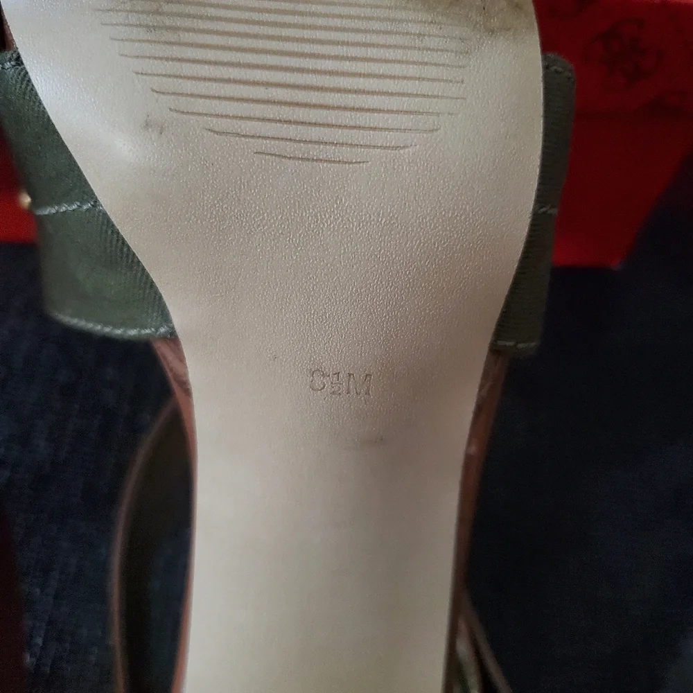 Guess Belloma Green Multi Leather Platform Sandals - Picture 10 of 11